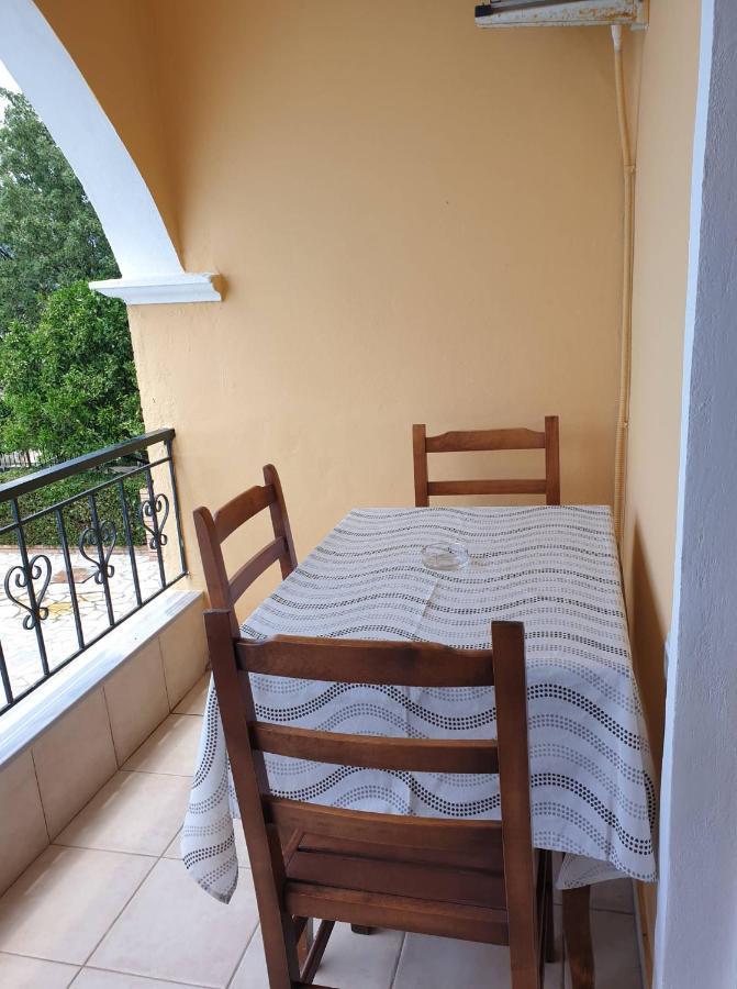 הימארה Apart-Hotel Llazari מראה חיצוני תמונה