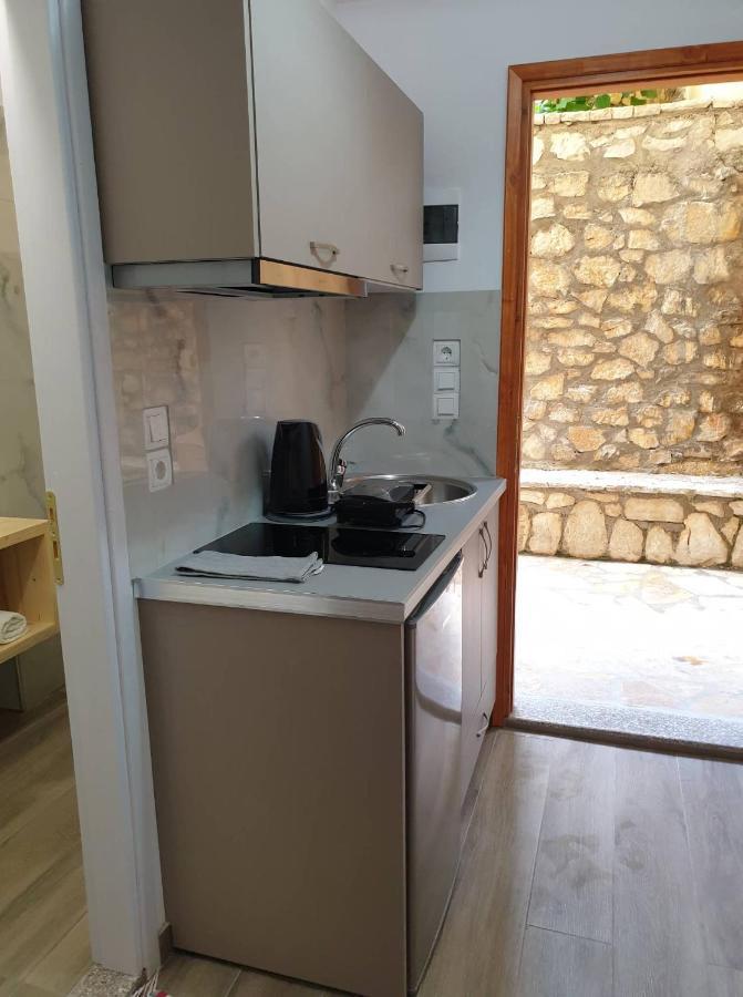 הימארה Apart-Hotel Llazari מראה חיצוני תמונה