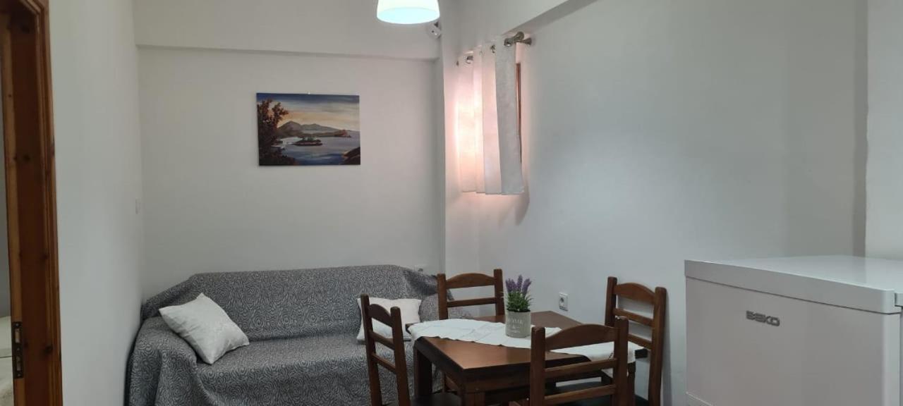 הימארה Apart-Hotel Llazari חדר תמונה