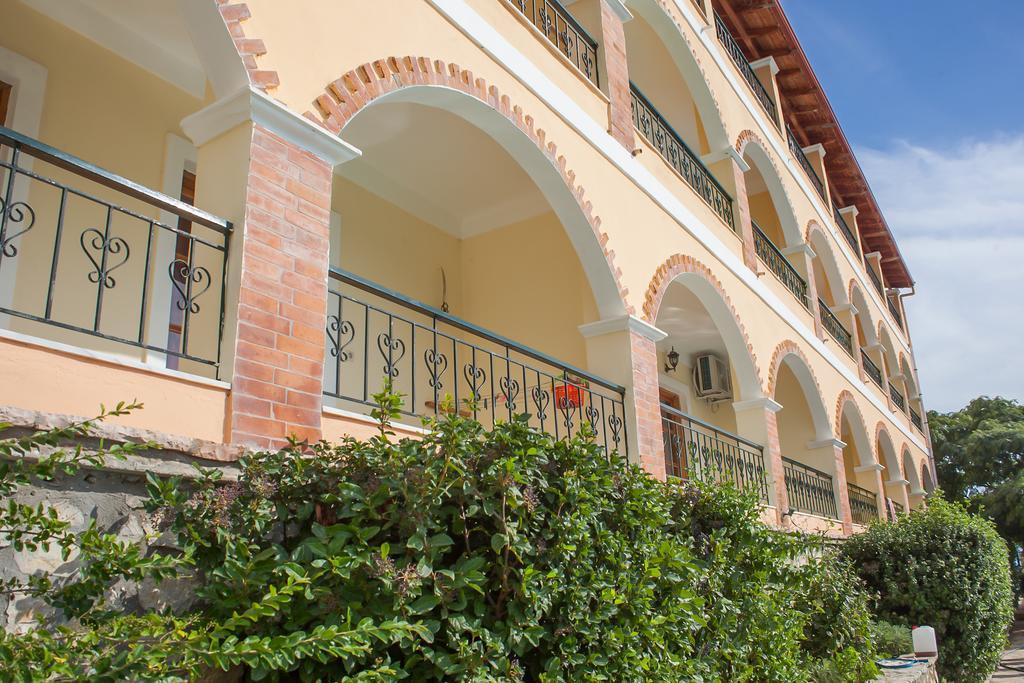 הימארה Apart-Hotel Llazari מראה חיצוני תמונה